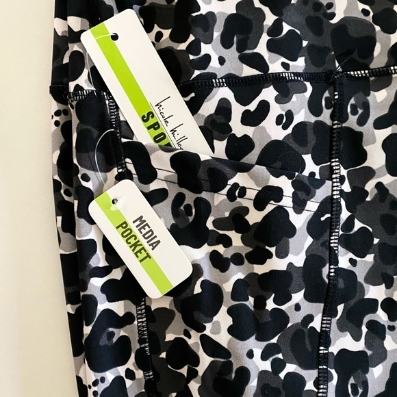 Nicole Miller Animal Print High Waisted Leggings Plus Size - Picture 7 of 12